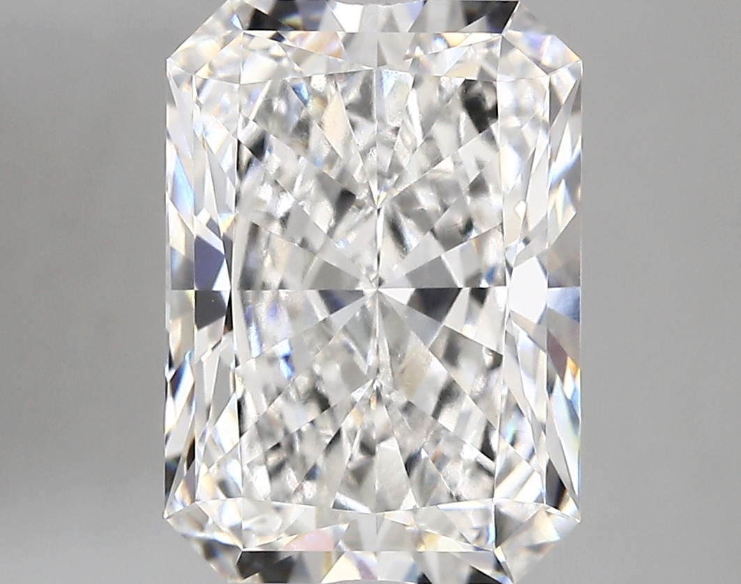 4.95ct E VVS2 Radiant (IGI)