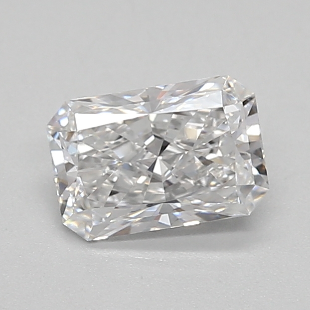 0.62ct E VVS2 Radiant (IGI)