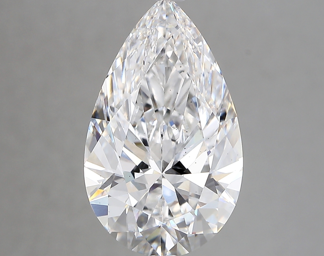 5.63ct E VVS2 Long Hexagon (IGI)