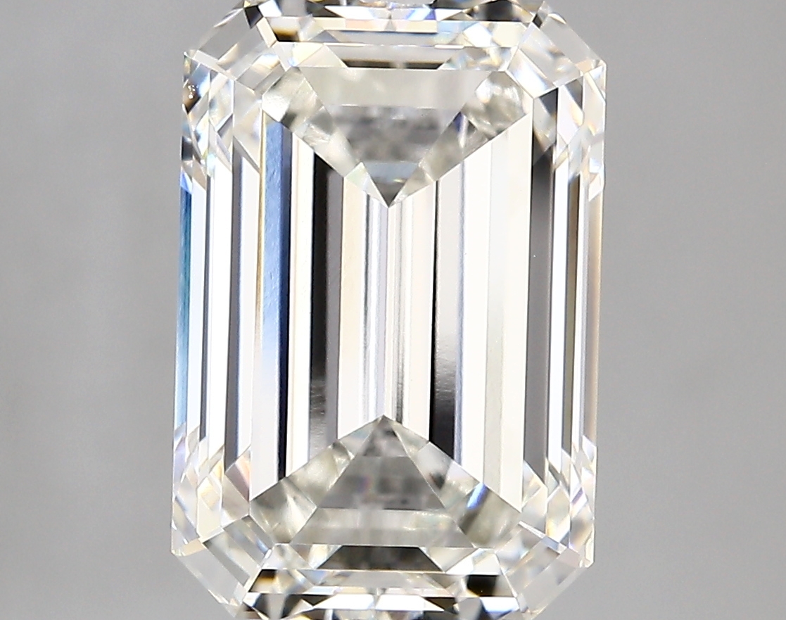 6.17ct G VVS2 Emerald (IGI)