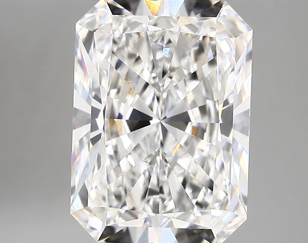 4.73ct E VVS2 Radiant (IGI)