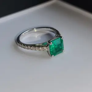 Emerald ring Sq.Emerald cut 1.57 ct