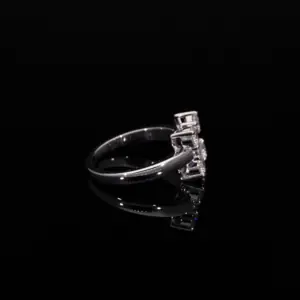Minimalistic Lab Grown Diamond Ring for Her