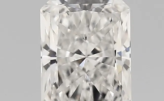 1.37ct E VVS2 Radiant (IGI)