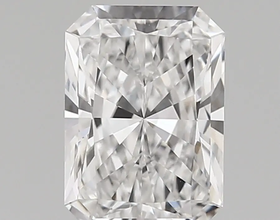 1.35ct E VVS1 Radiant (IGI)