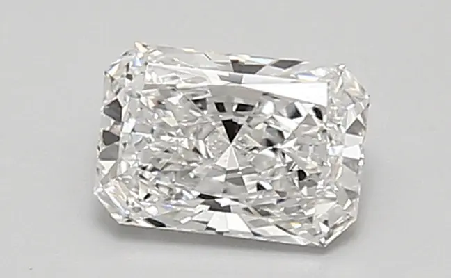 0.96ct E VVS2 Radiant (IGI)