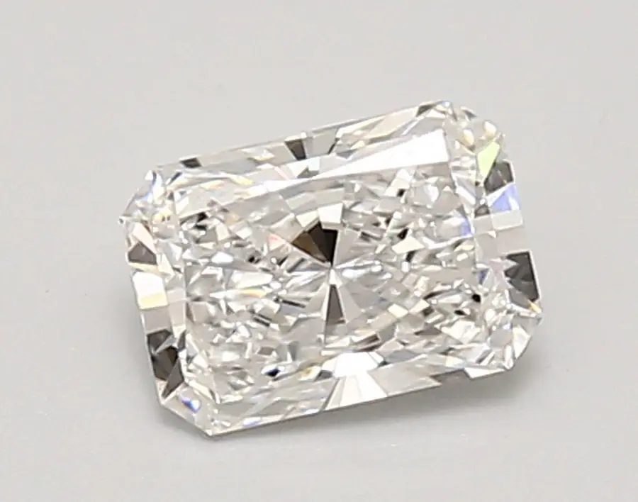 0.95ct E VVS2 Radiant (IGI)