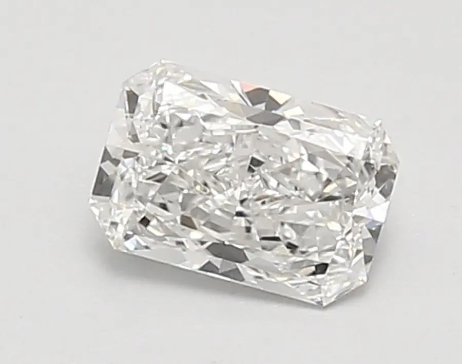 0.95ct E VVS2 Radiant (IGI)