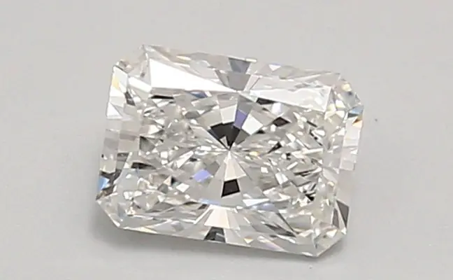 0.95ct E VVS2 Radiant (IGI)