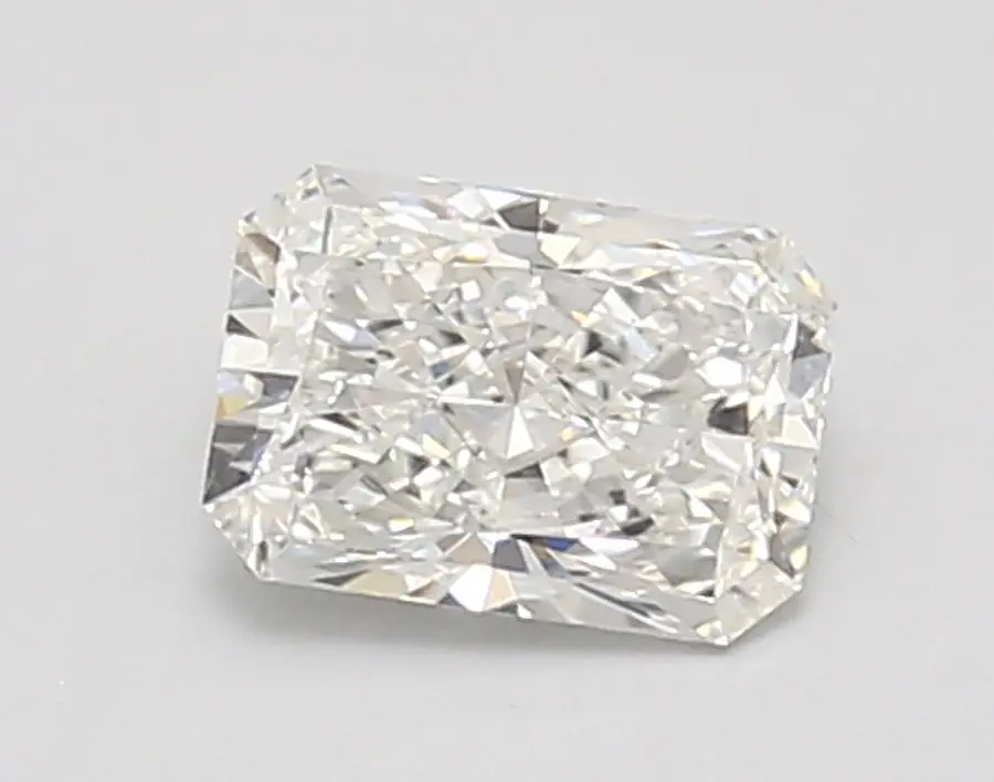 0.95ct E VS1 Radiant (IGI)