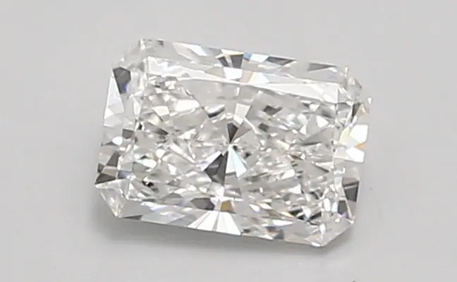 0.94ct E VVS2 Radiant (IGI)