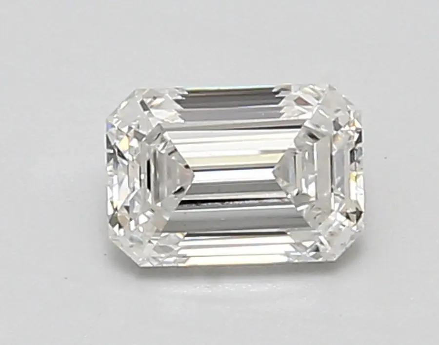 0.94ct E VS1 Emerald (IGI)