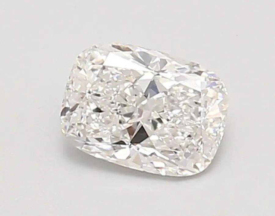 0.92ct D VVS2 Cushion (IGI)