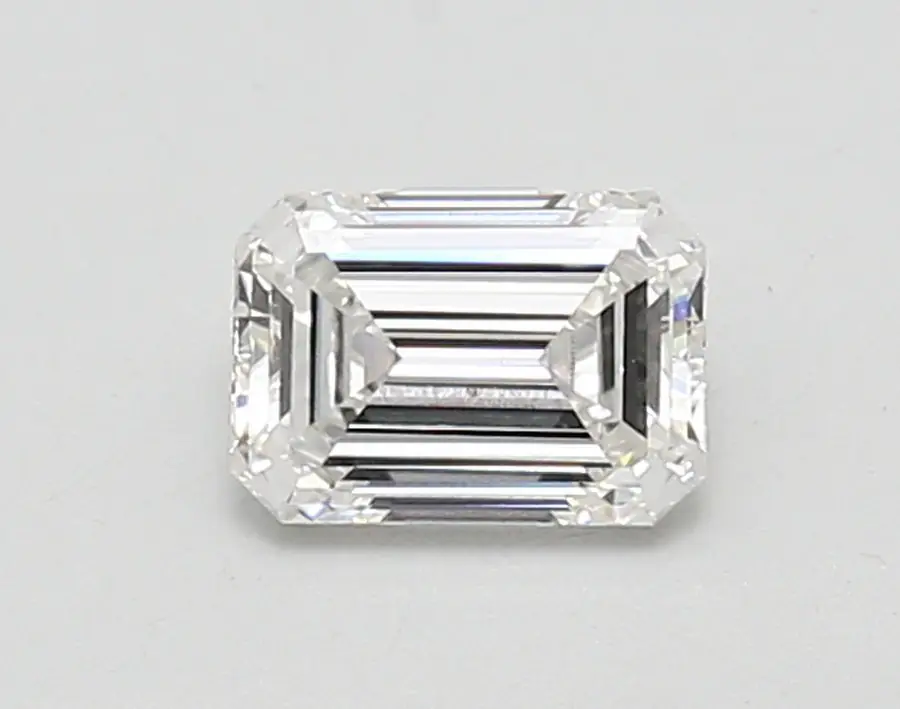 0.92ct E VVS2 Emerald (IGI)