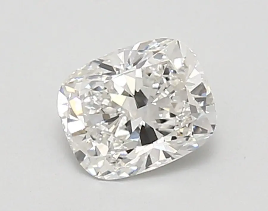 0.92ct E VVS2 Cushion (IGI)