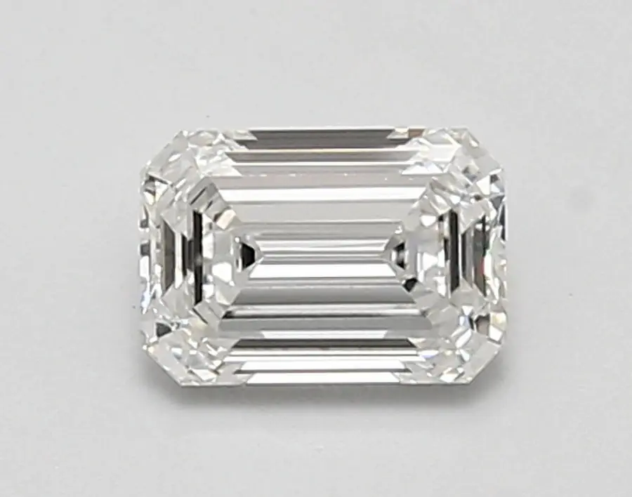 0.92ct E VVS2 Emerald (IGI)