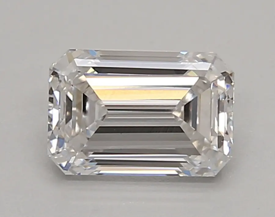 0.92ct E VVS2 Emerald (IGI)