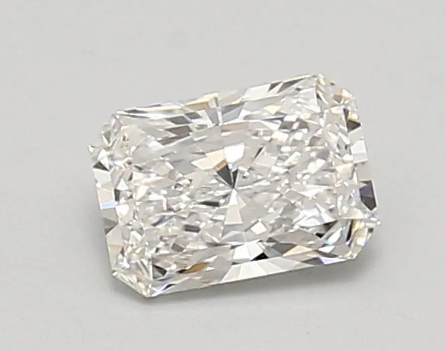 0.91ct E VVS1 Radiant (IGI)