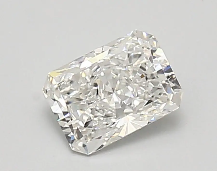 0.91ct E VVS1 Radiant (IGI)