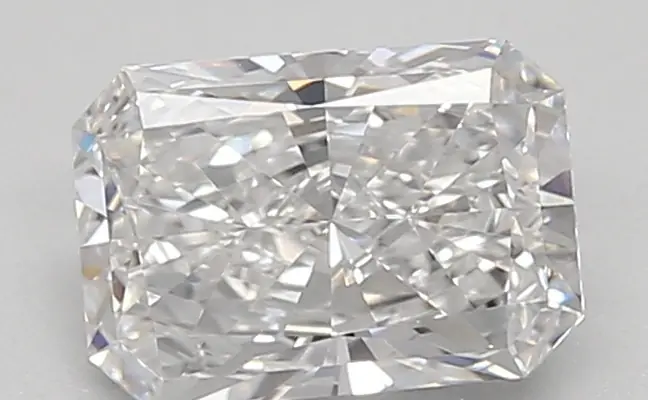 0.91ct E VVS2 Radiant (IGI)