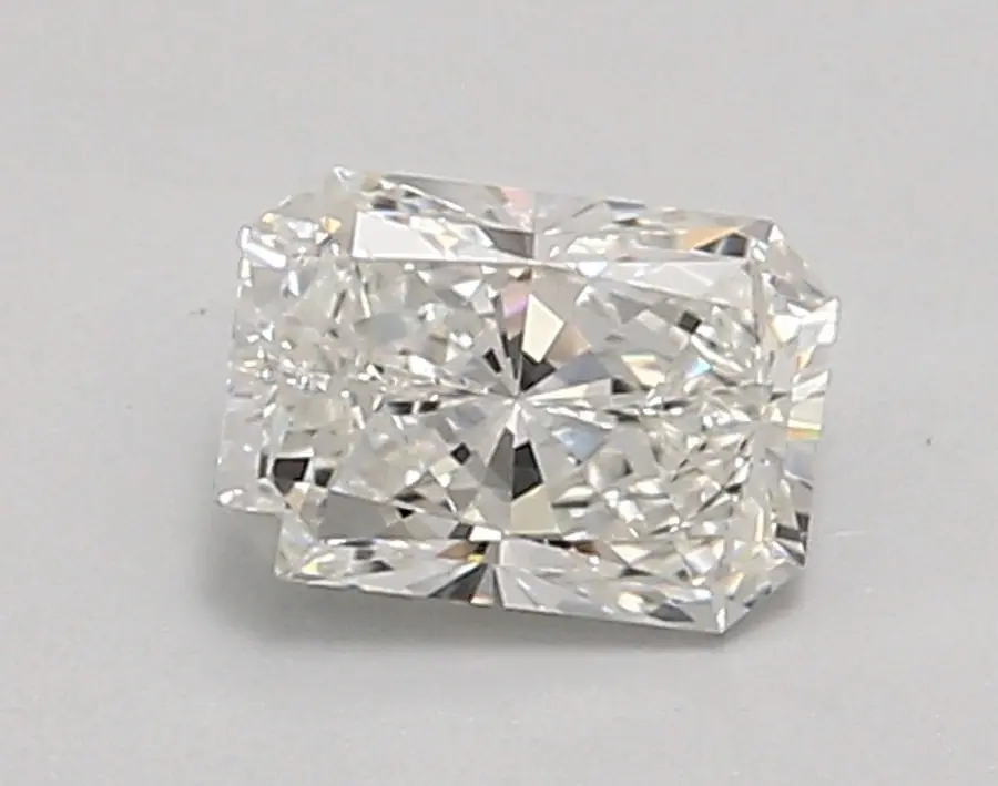 0.91ct F VVS2 Radiant (IGI)