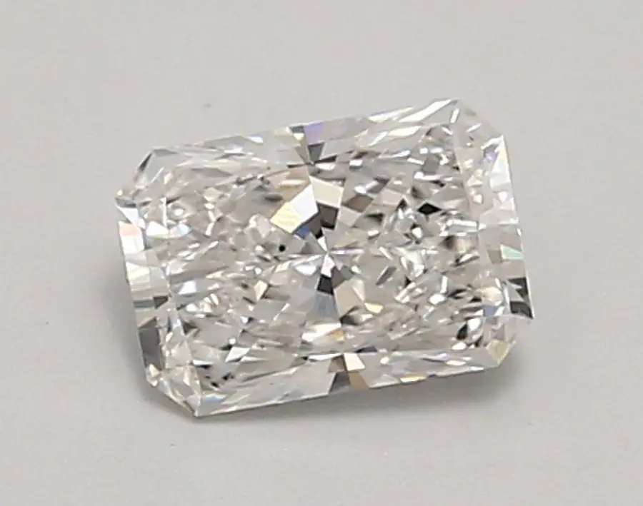 0.88ct E VS1 Radiant (IGI)
