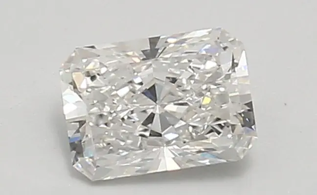 0.87ct E VVS2 Radiant (IGI)