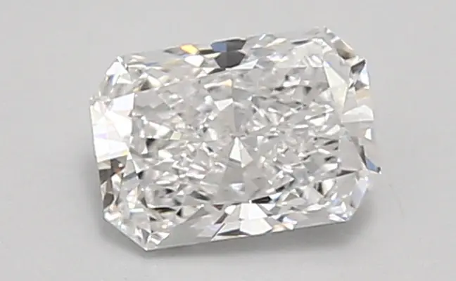 0.87ct E VVS2 Radiant (IGI)