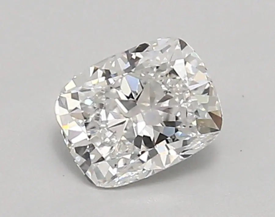 0.87ct E VVS2 Cushion (IGI)