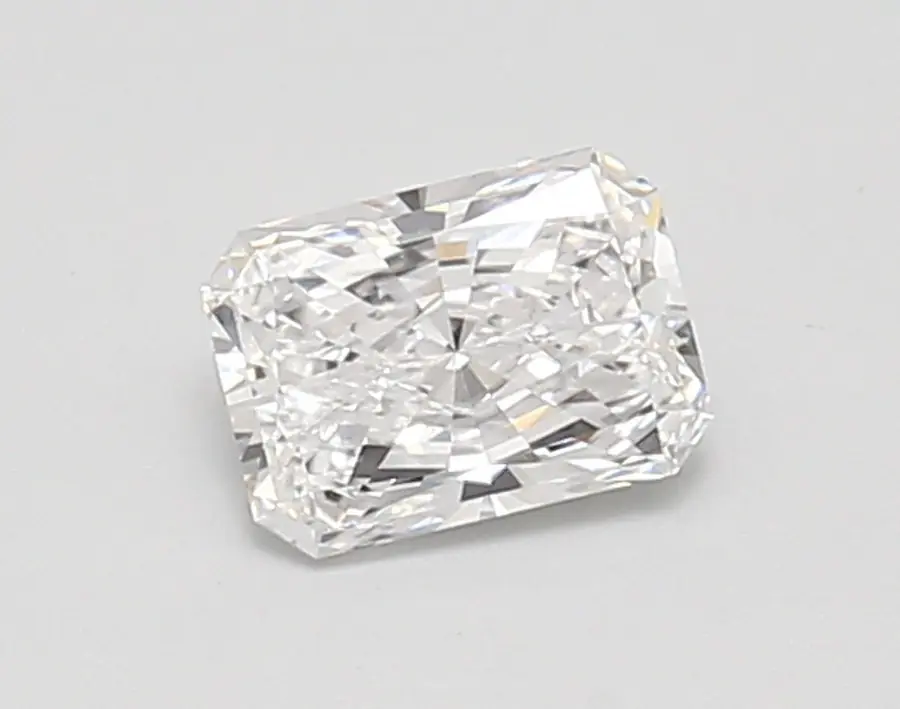 0.86ct E VVS2 Radiant (IGI)