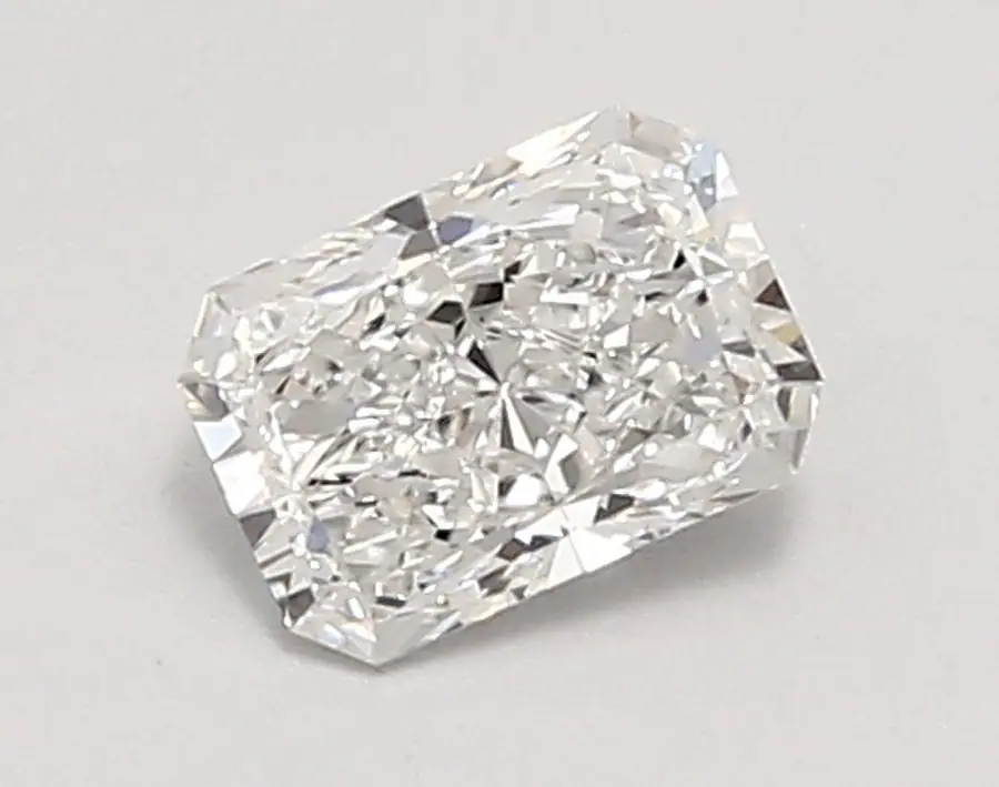 0.85ct E VVS2 Radiant (IGI)
