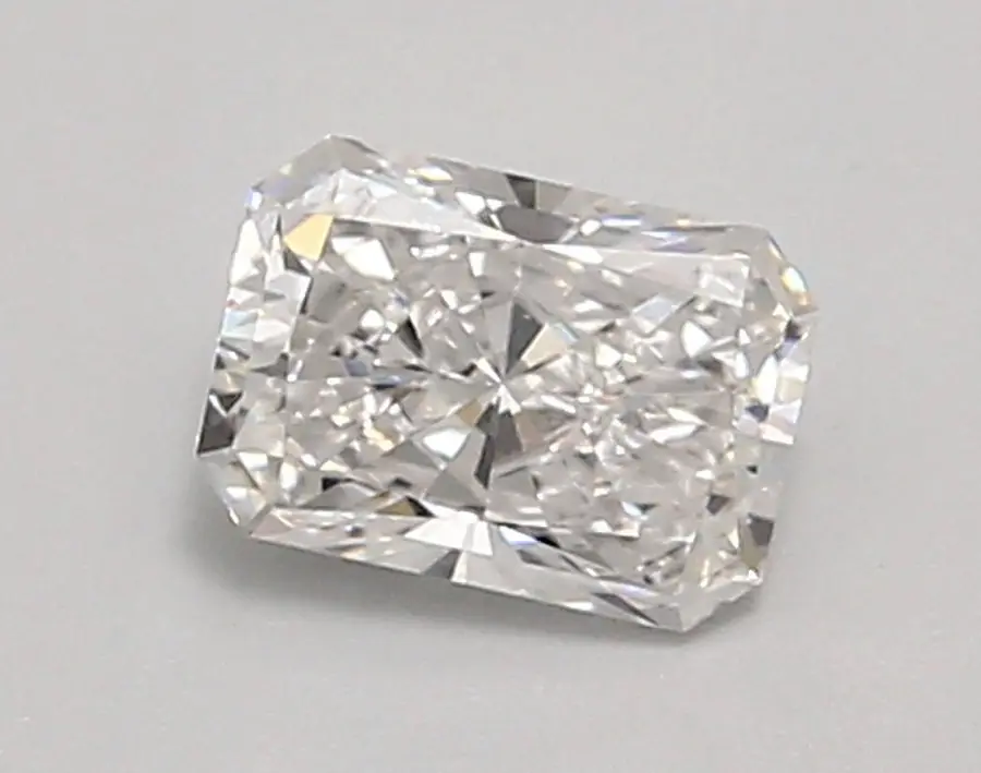 0.85ct D VVS2 Radiant (IGI)