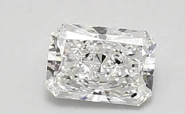 0.84ct E VVS2 Radiant (IGI)
