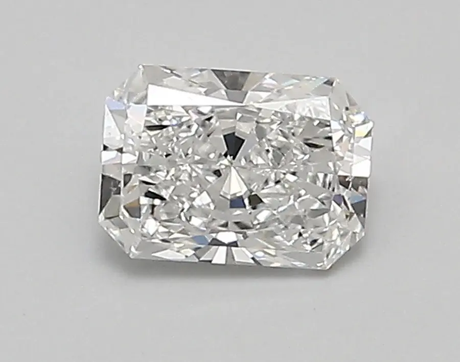 0.83ct E VVS2 Radiant (IGI)