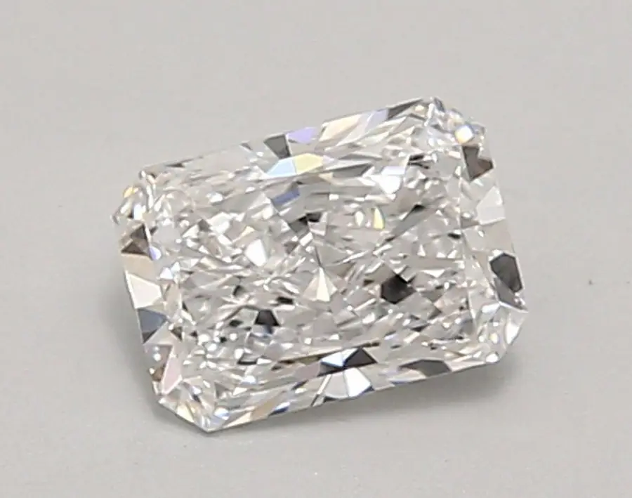 0.83ct D VVS2 Radiant (IGI)