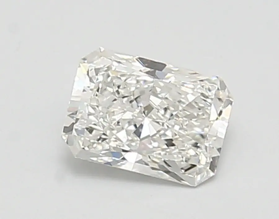0.82ct E VVS1 Radiant (IGI)