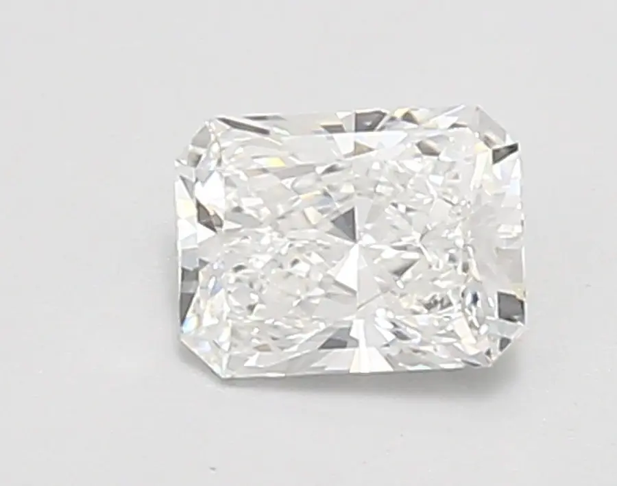 0.82ct D VVS2 Radiant (IGI)