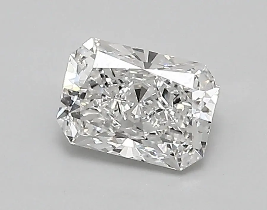 0.80ct E VVS1 Radiant (IGI)