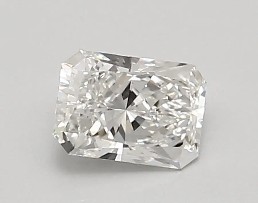 0.79ct E VS1 Radiant (IGI)