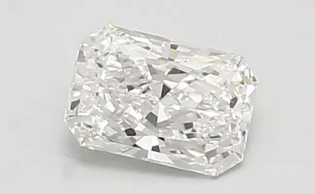 0.79ct E VVS2 Radiant (IGI)