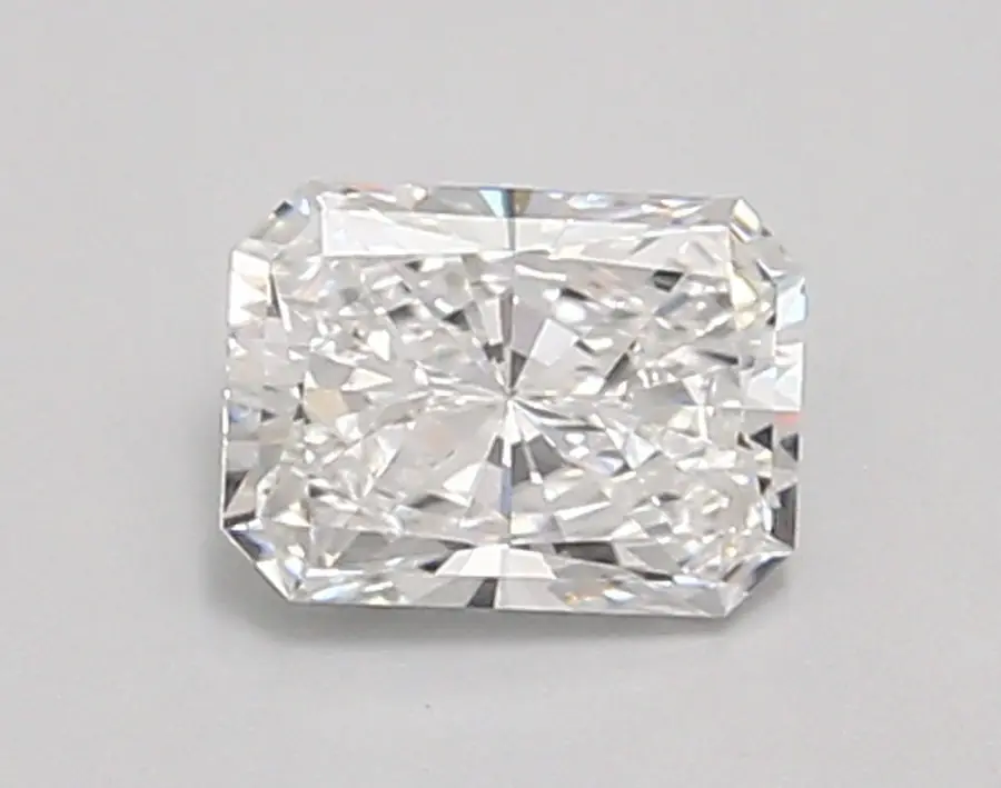 0.79ct D VVS2 Radiant (IGI)