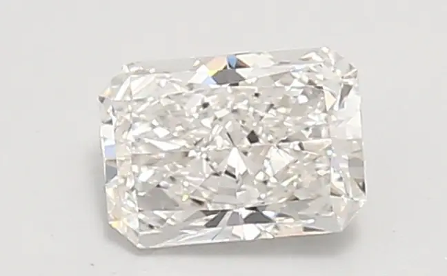 0.78ct E VVS2 Radiant (IGI)