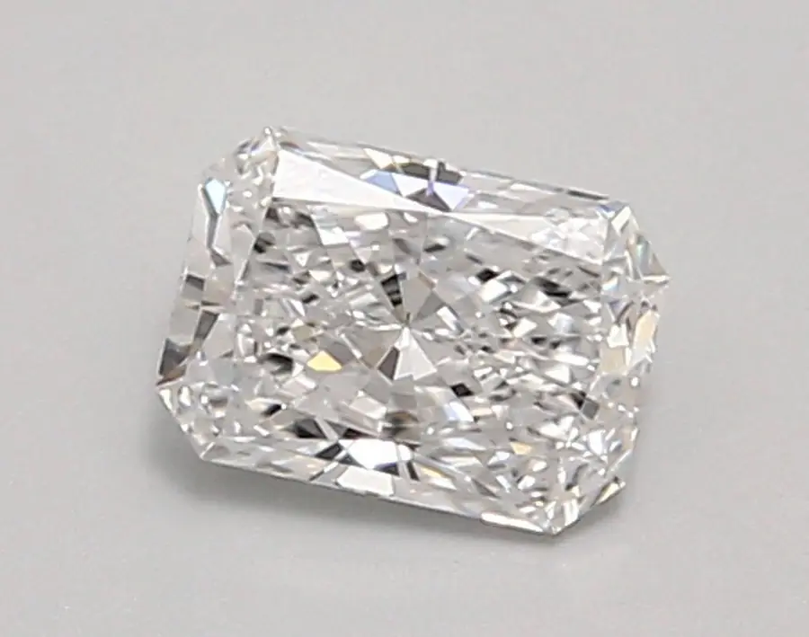 0.78ct D VVS2 Radiant (IGI)