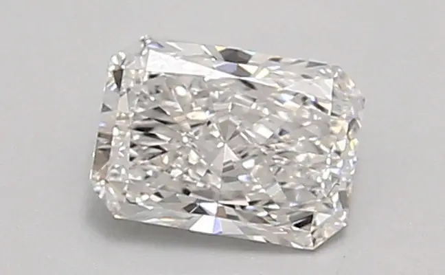 0.77ct E VVS2 Radiant (IGI)