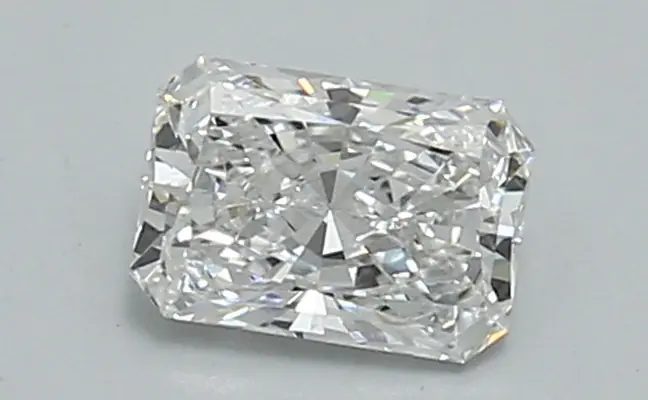 0.75ct E VVS2 Radiant (IGI)