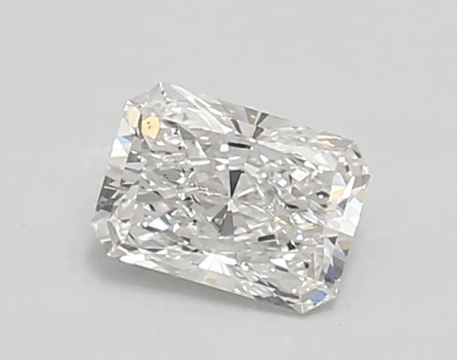 0.74ct E VS1 Radiant (IGI)