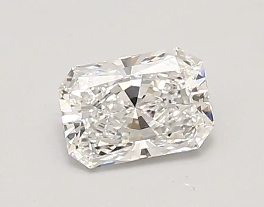 0.74ct D VVS2 Radiant (IGI)