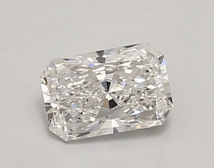 0.74ct D VVS2 Radiant (IGI)