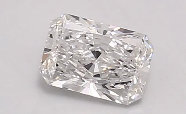 0.73ct E VVS2 Radiant (IGI)