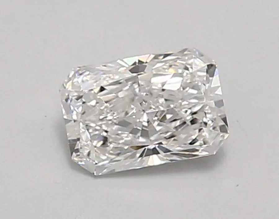 0.73ct D VVS2 Radiant (IGI)